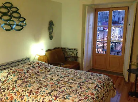 Charming In The Heart Of Lissabon